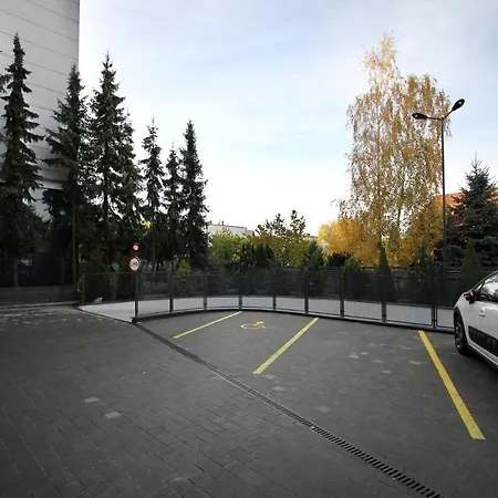 Lemon Plaza Отель Познань