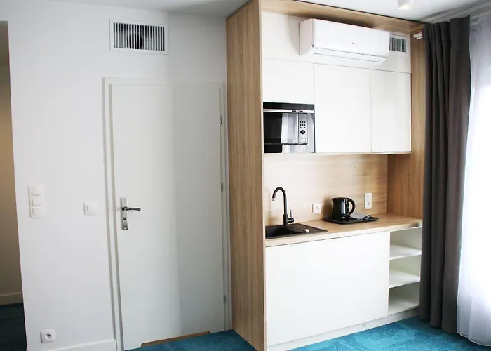 Lemon Plaza 3* Познань