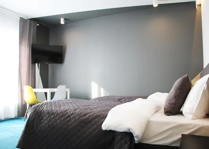 Lemon Plaza 3* Познань