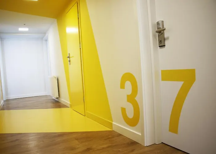 Отель Lemon Plaza Познань